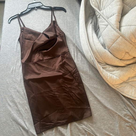 💥LAST ONENWT ASOS Parisian satin cami strap mini dress in chocolate brown - Picture 10 of 17